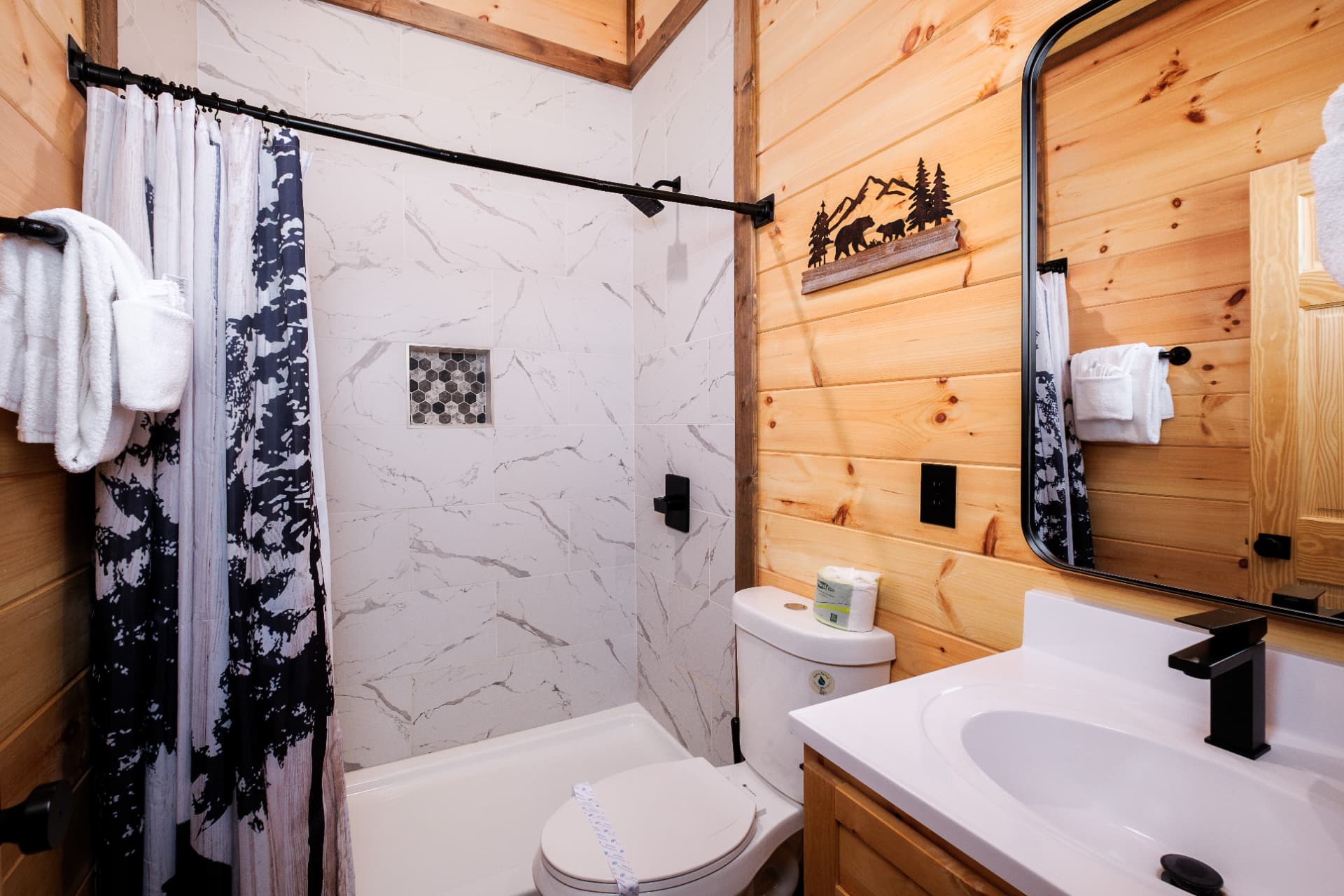 Primary En-Suite Bathroom