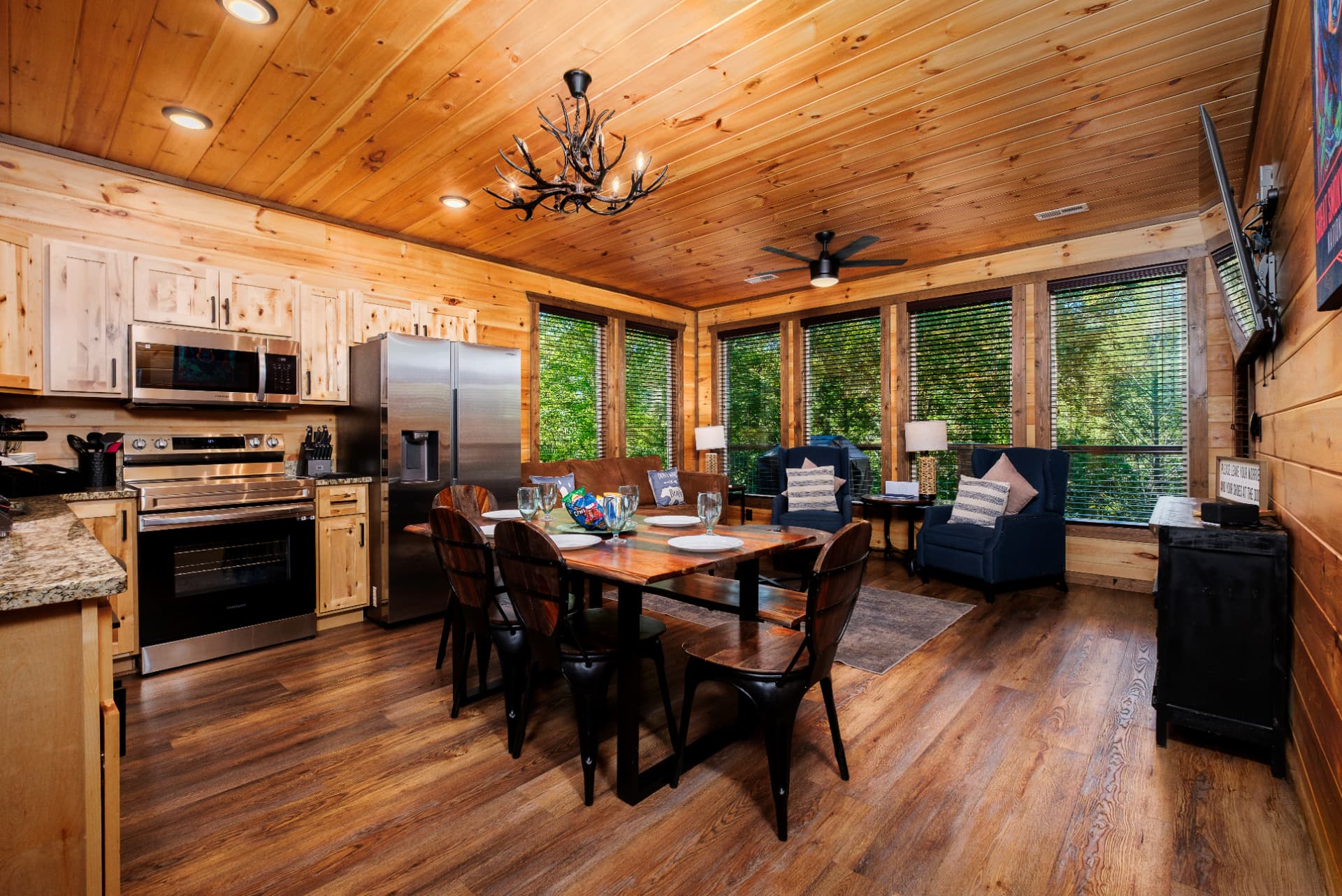 Great Room, Kitchen & Dining