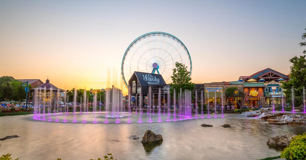 The Great Smoky Mountain Wheel and fountains at The Island in Pigeon Forge